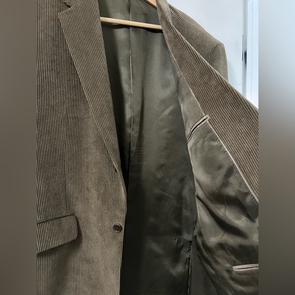 Men’s brown corduroy button down jacket - Picture 2 of 6